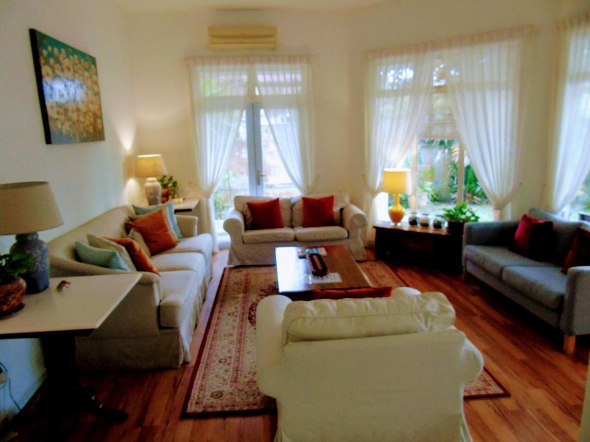 Rumah Putih Near Klia Sepang Zewnętrze zdjęcie