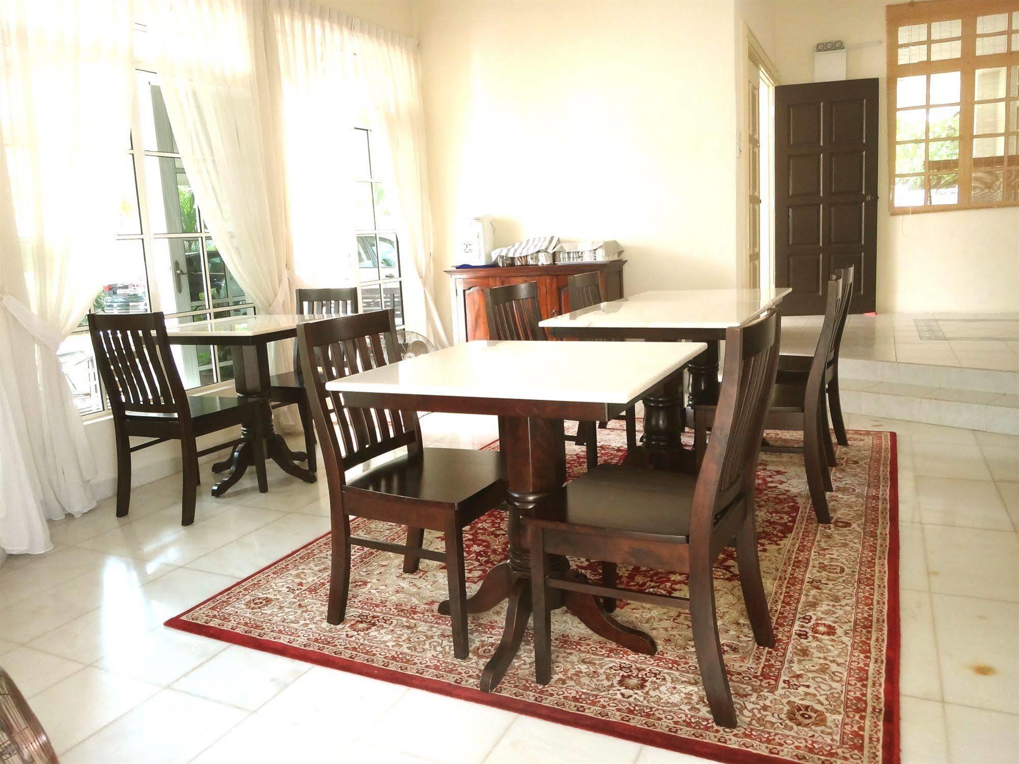 Rumah Putih Near Klia Sepang Zewnętrze zdjęcie