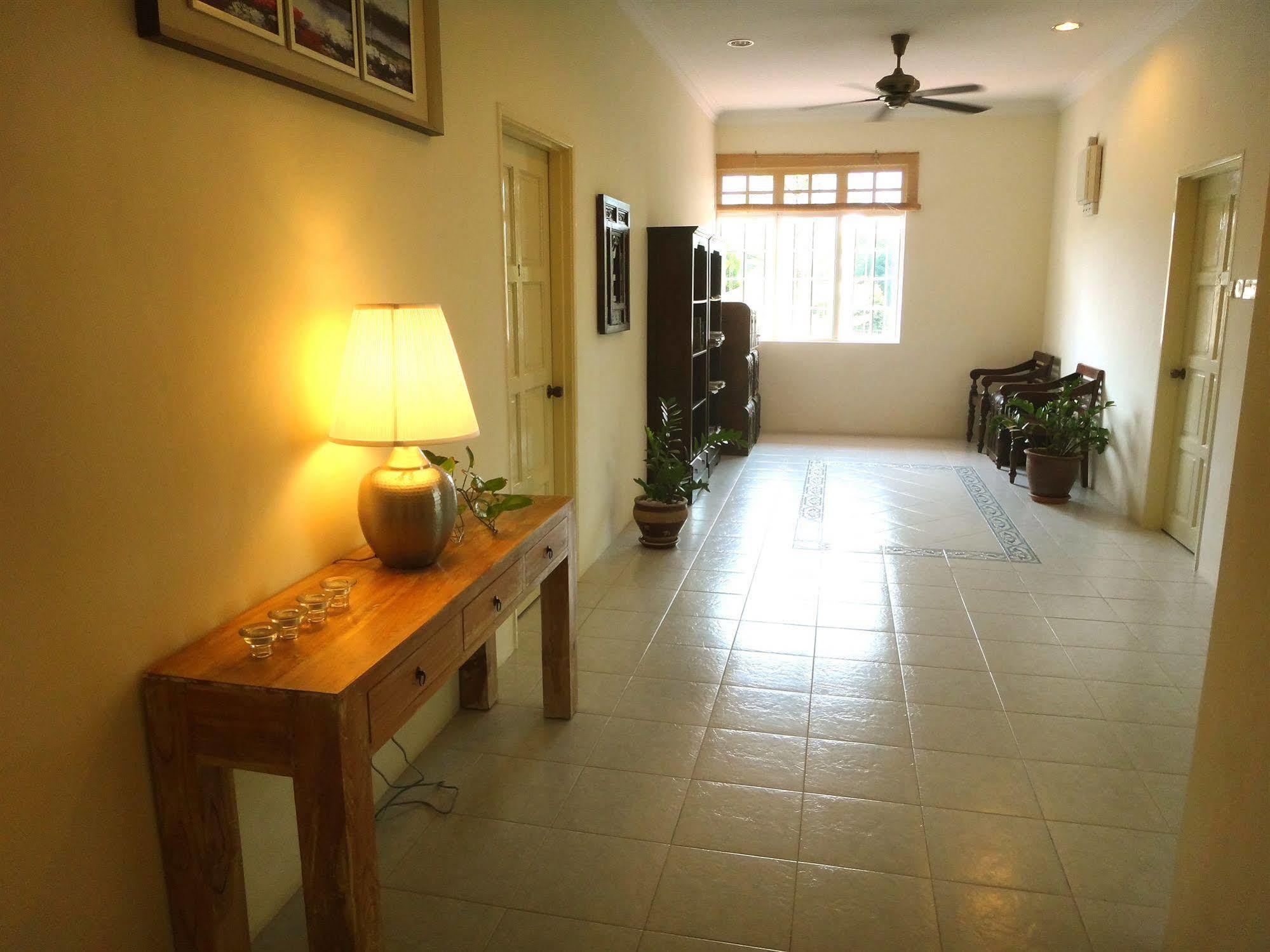 Rumah Putih Near Klia Sepang Zewnętrze zdjęcie